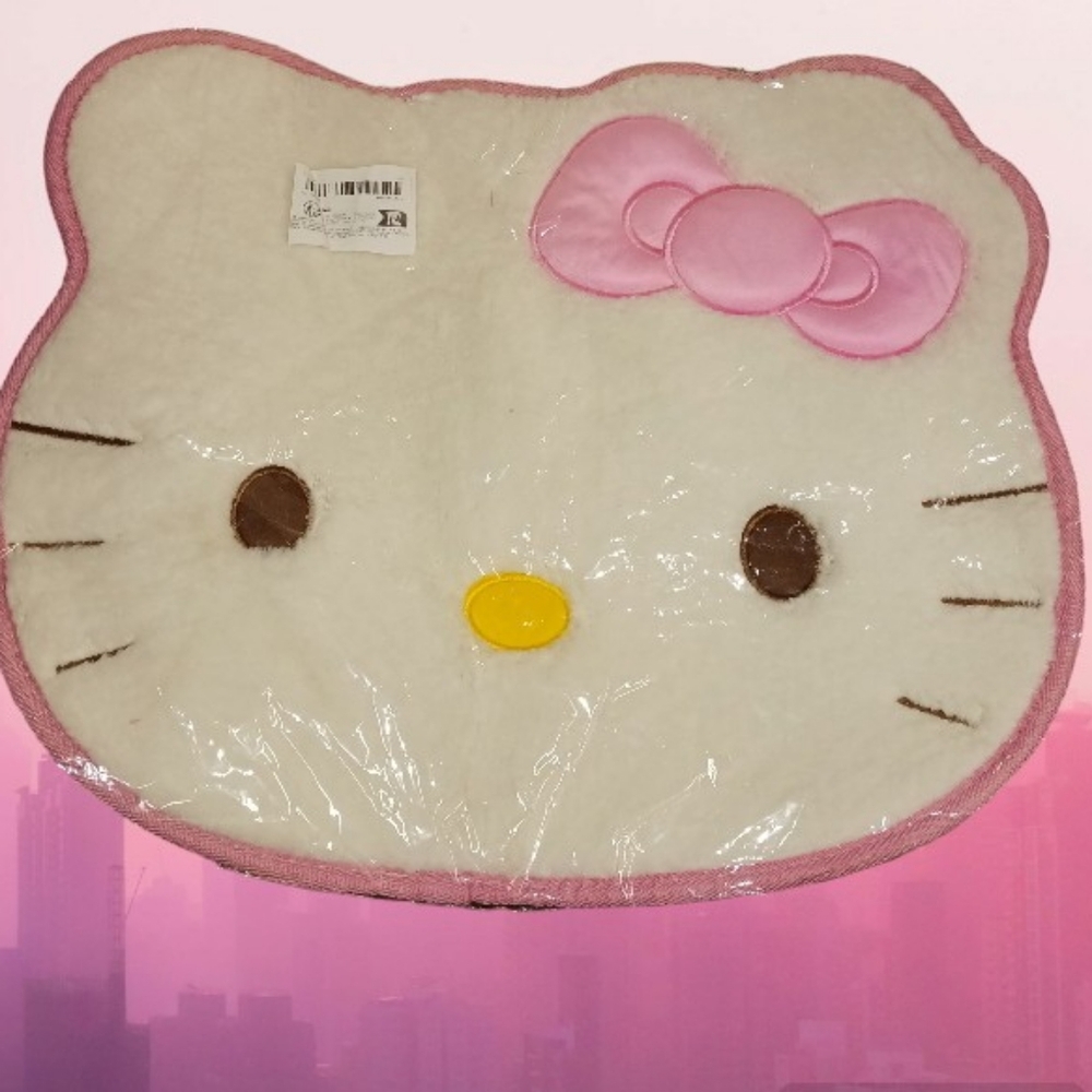 Hello Kitty Rug - Picture 10 of 10
